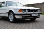 BMW 740i 1992 года (UK)